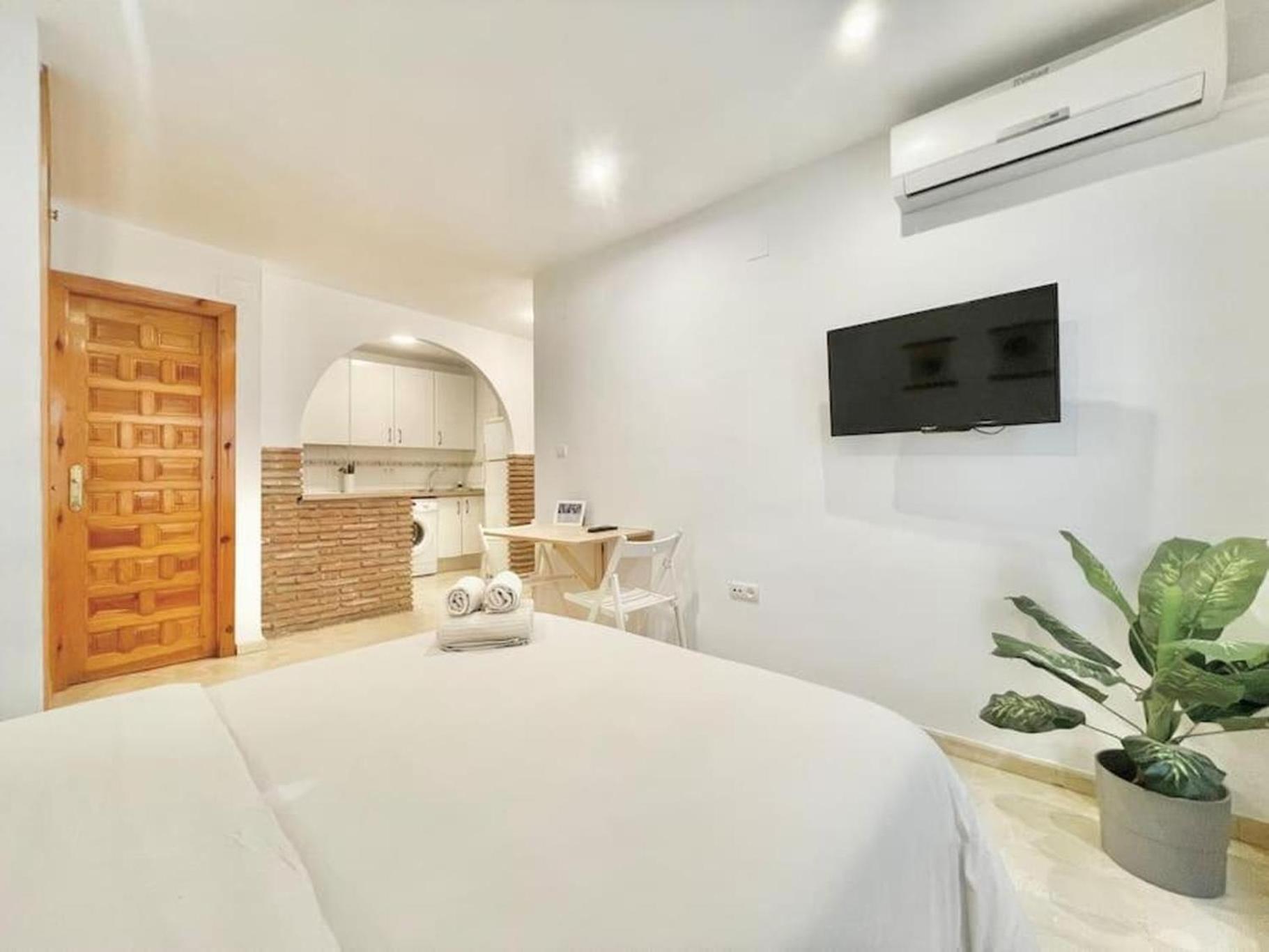 Appartamento Elvira Urban Living - Granada Centro Esterno foto